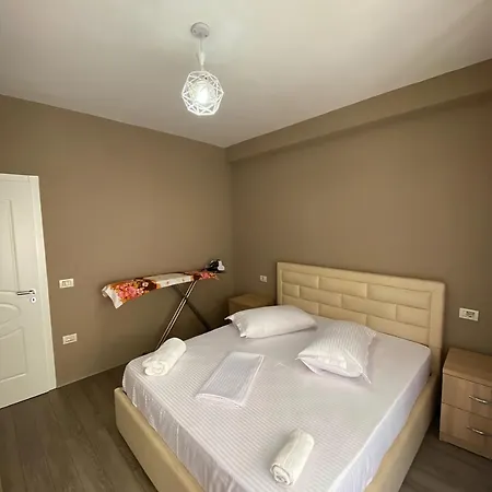 Durres Beach Side Apartment Apartment *
